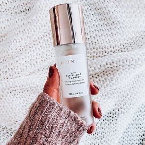 MONAT Skin Revitalizing Essence